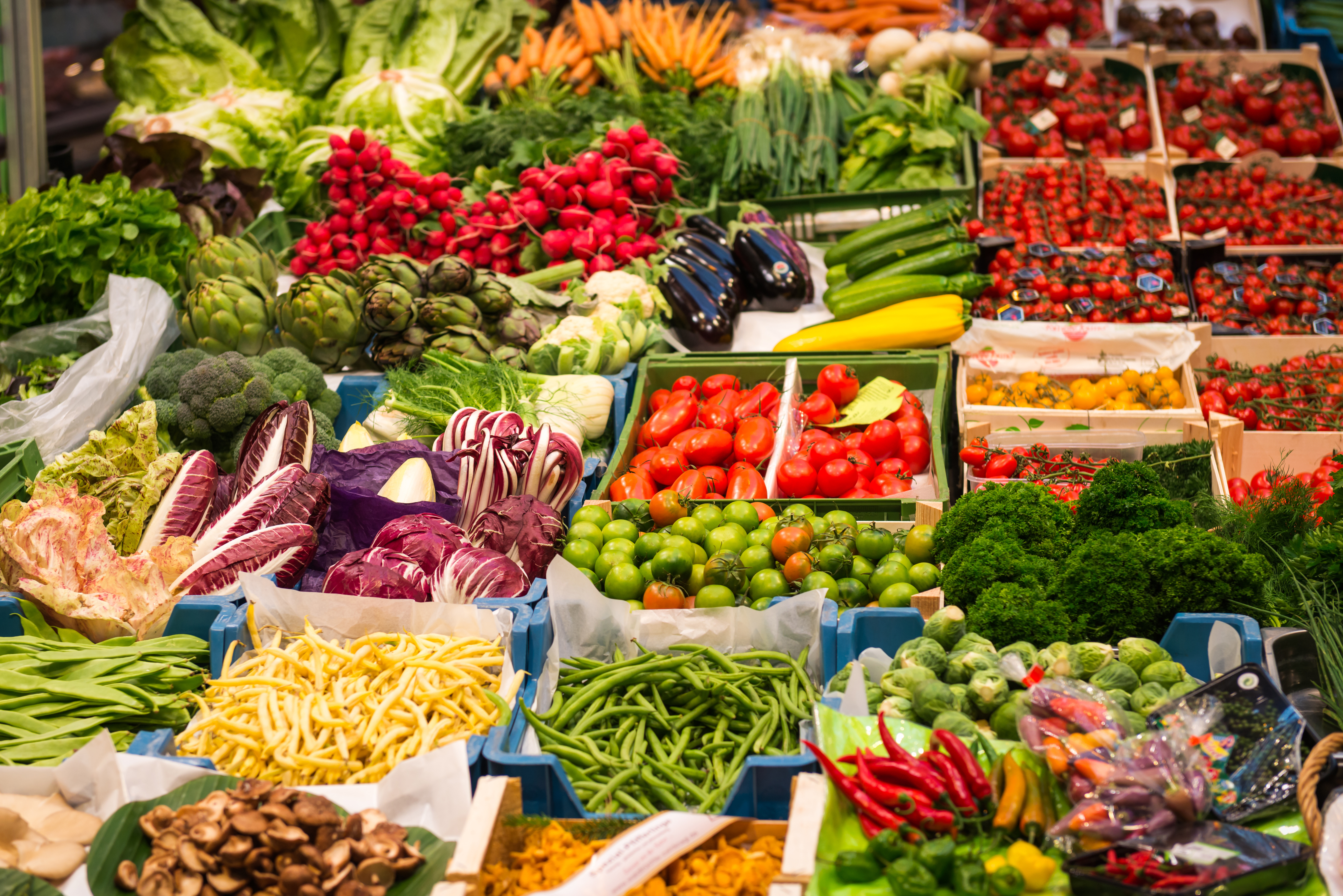 Produce sitting out at a market